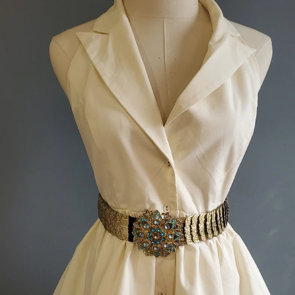 Main Strip Elegant Cream Dress Size M - Picture 10 of 13